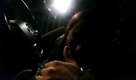 Basah toket besar Cewek seksi mengisap dan film bokap menjilat