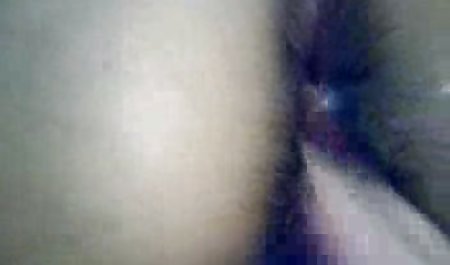 Nikki plays bokep semi online with her pink pussy