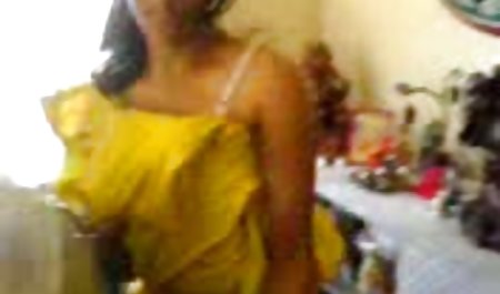 Hot bokap semi blonde milf memiliki Seks di Taman